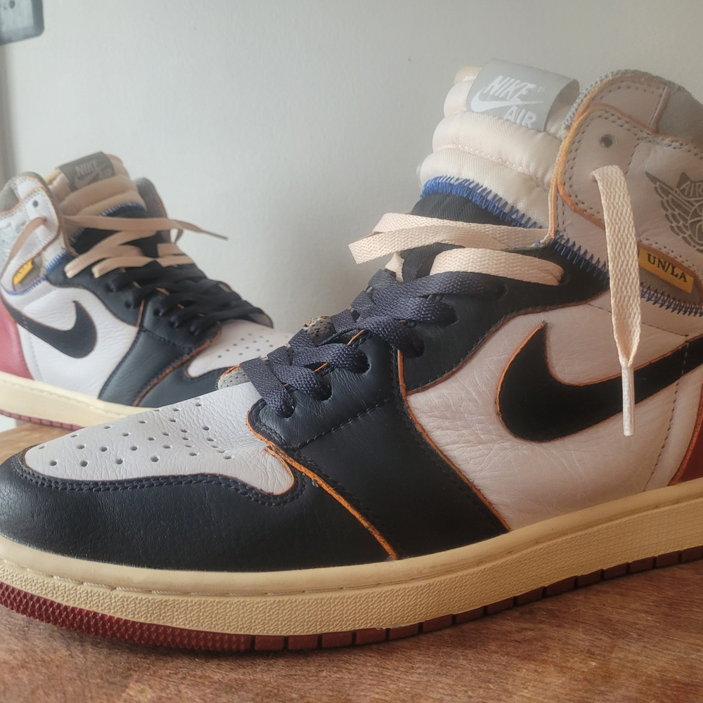 Nike Air Jordan 1 Retro High OG - White/Black/Red